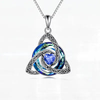 12. December / Blue Zircon