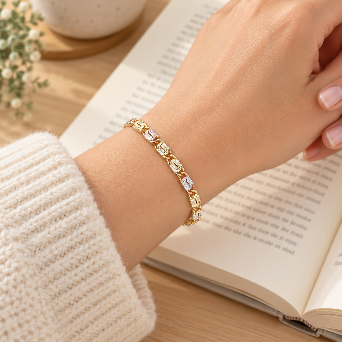 Women's Tri-Tone Mariner Link Bracelet – Floral Engraved Chain