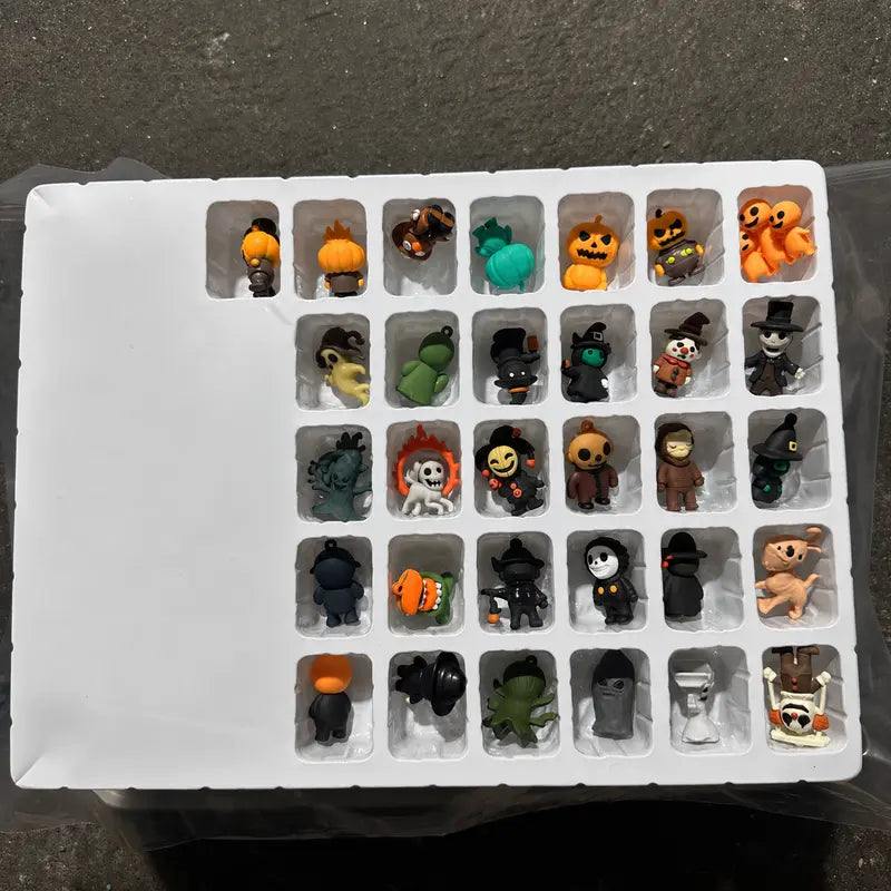 2026 Halloween Advent Calendar – 31 Spooky Collectible Surprises